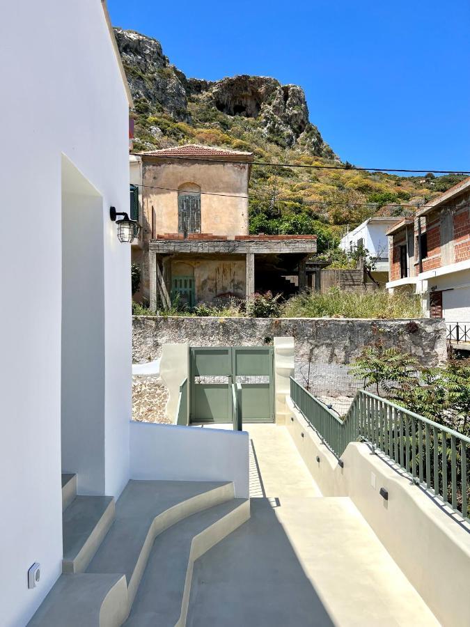Appartement Lithos Retreat à Kolymbari Extérieur photo